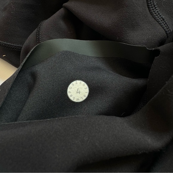 Lululemon In Movement Tight - Picture 5 of 6